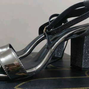 Marc Loire Heels