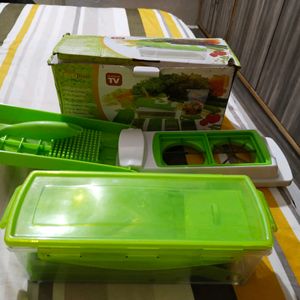 Vegetable Chopper With Chopping Board