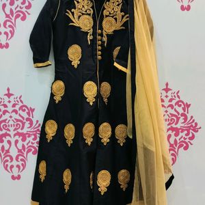 Ethnic Kurta With Skirt, Dupatta & Chudidar Pajama