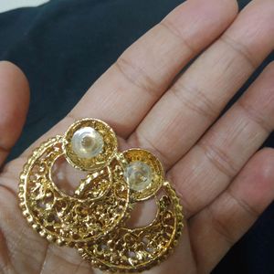 earings golden round