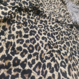 Gisl Tigerprint Top