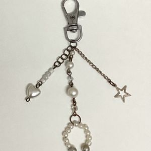 White heart star charm keychain (used)