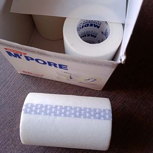 Surgical Tape - 4 rolls, Wid - 7.5 CM, Len - 9.1mt