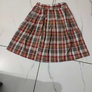 Girl's Skirt