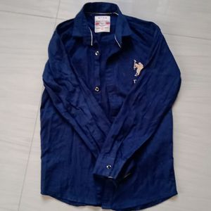 collared long sleeve shirt