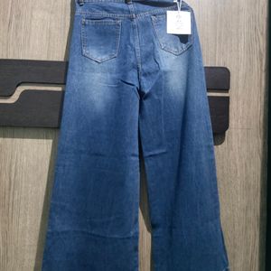 Front Pocket Women Jeans