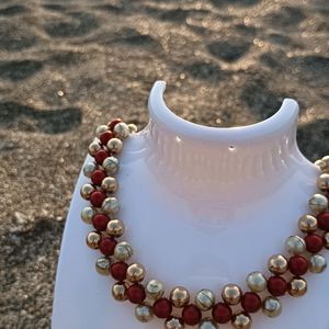 Pearl Neckpiece