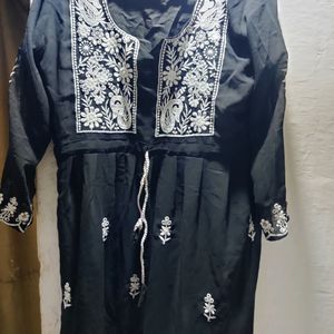 Chikankari Short Kurti