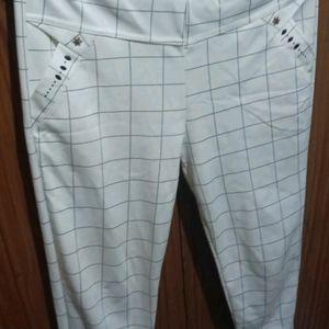 Black And White Check Pant For Girls