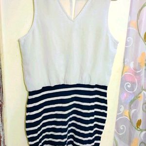 White Lining Printed Dress For Girl 30 Bust