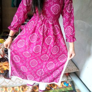 Naira Cut Type Kurti With Pant