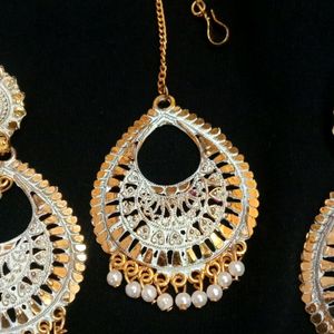 Earings With Mangtika