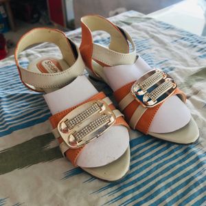 Brand New Girls Sandel Fashionable