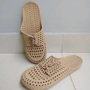 New Women's Trendy Fashion design Slipper Size-8