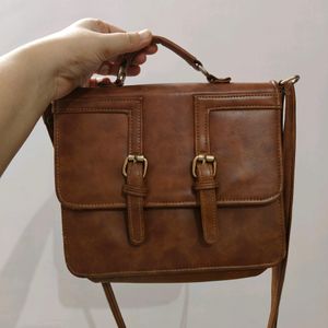 Vintage Brown Satchel Slingbag.