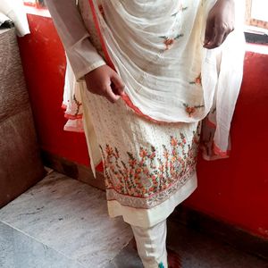 Beautiful Kurti Pant With Full Emboidery Dupatta