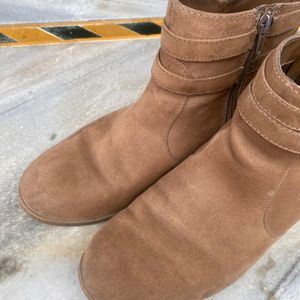 American Eagle Brown Boots