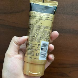 LAKME Lumi-Smooth Aha+ Facewash With 2% Salicylic