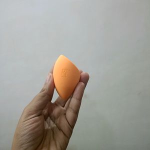 Real Technique Miracle Sponge M2230