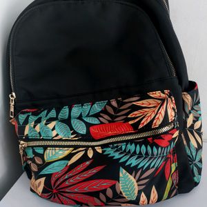 Beautiful Waterproof Bag For Daily Wear