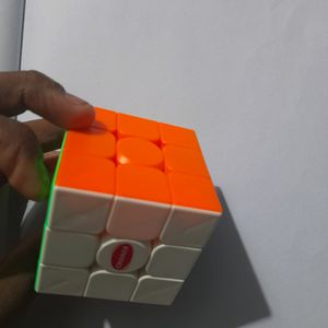 Rubix Cube 3×3×3 Like New Condition