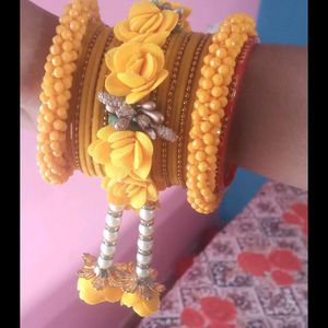 Haldi Bangle Set