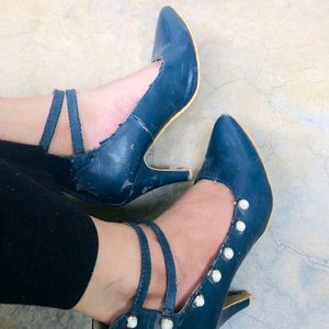 blue pointer pencil heel & wedges