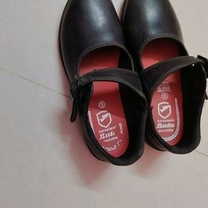 Branded School Shoe...