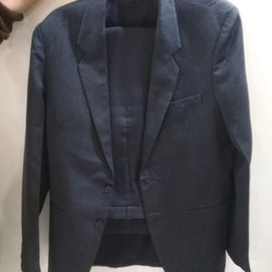 Woolen Suit With Shirt