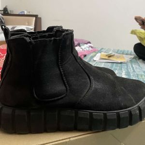 Women Black Roadster Boots