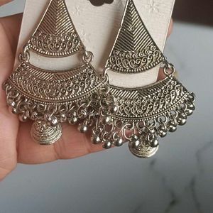 Earings