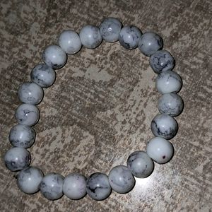 White Howlite Crystal Bead Bracelet