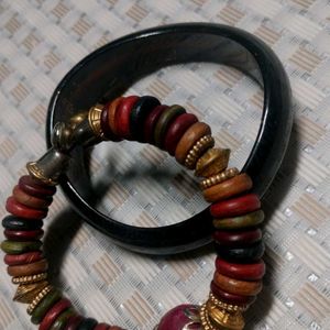 This Is a Traditional Jaipuri Bangles