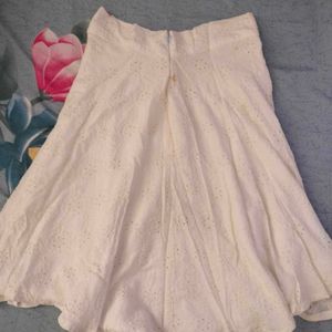 Cute Knee Length Skirt For Women