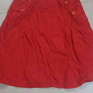 Red Thick Cotton Skirt With Side And Back Pockets