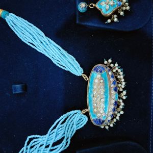 Blue and Gold Kundan Jewelry Set