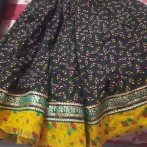 lehnga with chunri