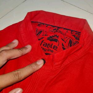 Trendy Red Short-Sleeved Shirt with Chest Pocket