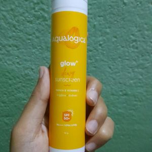 AQUALOGICA GLOW + DEWY SUNSCREEN