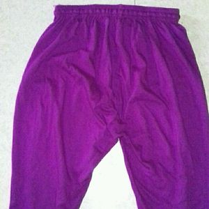 Leggings  size XL. 2/3 time used.