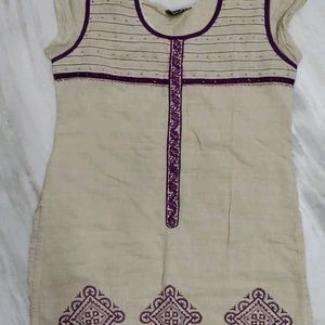 Zola Kurta - Size XL