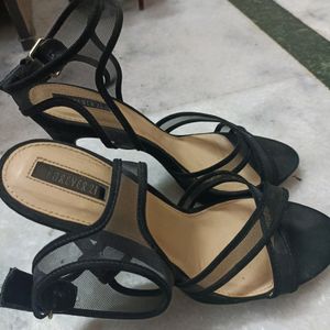 Forever 21 black Siteletoes