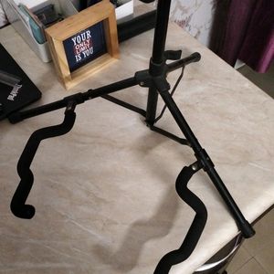 Guitar Stand