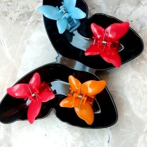 🆕 Set Of 4 Korean Butterfly Claw Clips