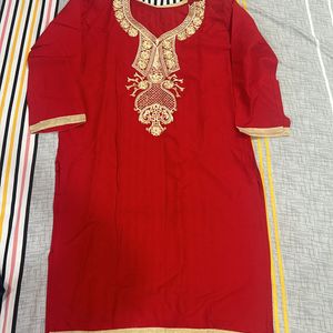 Combo Of Kurti And Saree Pin