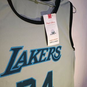 New Lakers Sando...