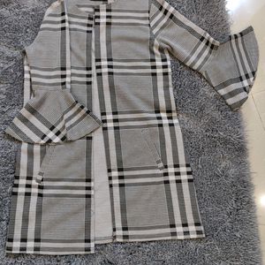 Pretty Checked Pattern Shrug/ Cardigan