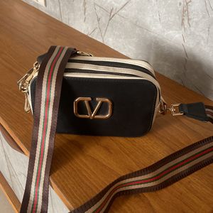 black rectangle sligng bag