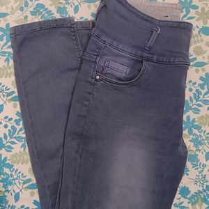 Lightish Fadded Jeans For Women