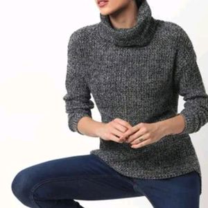 H&M Crochet Turtle Neck Knit Pullover Top